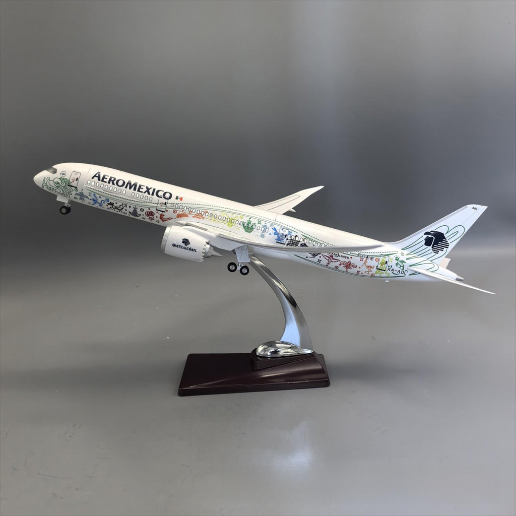 Aeroméxico Boeing 787-9 Dreamliner "Quetzalcóatl" – 42 cm / 16.5 in – Openable Hatch Cover LED Display Model