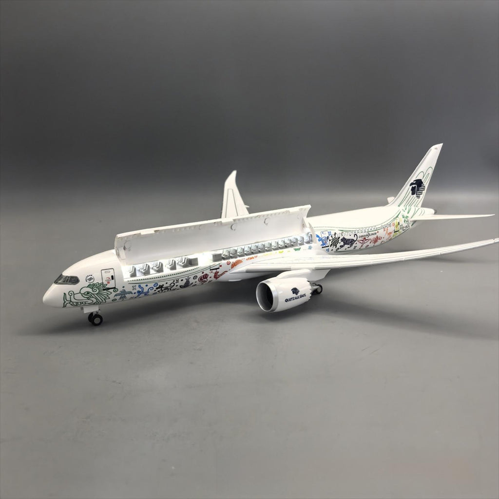 Aeroméxico Boeing 787-9 Dreamliner "Quetzalcóatl" – 42 cm / 16.5 in – Openable Hatch Cover LED Display Model