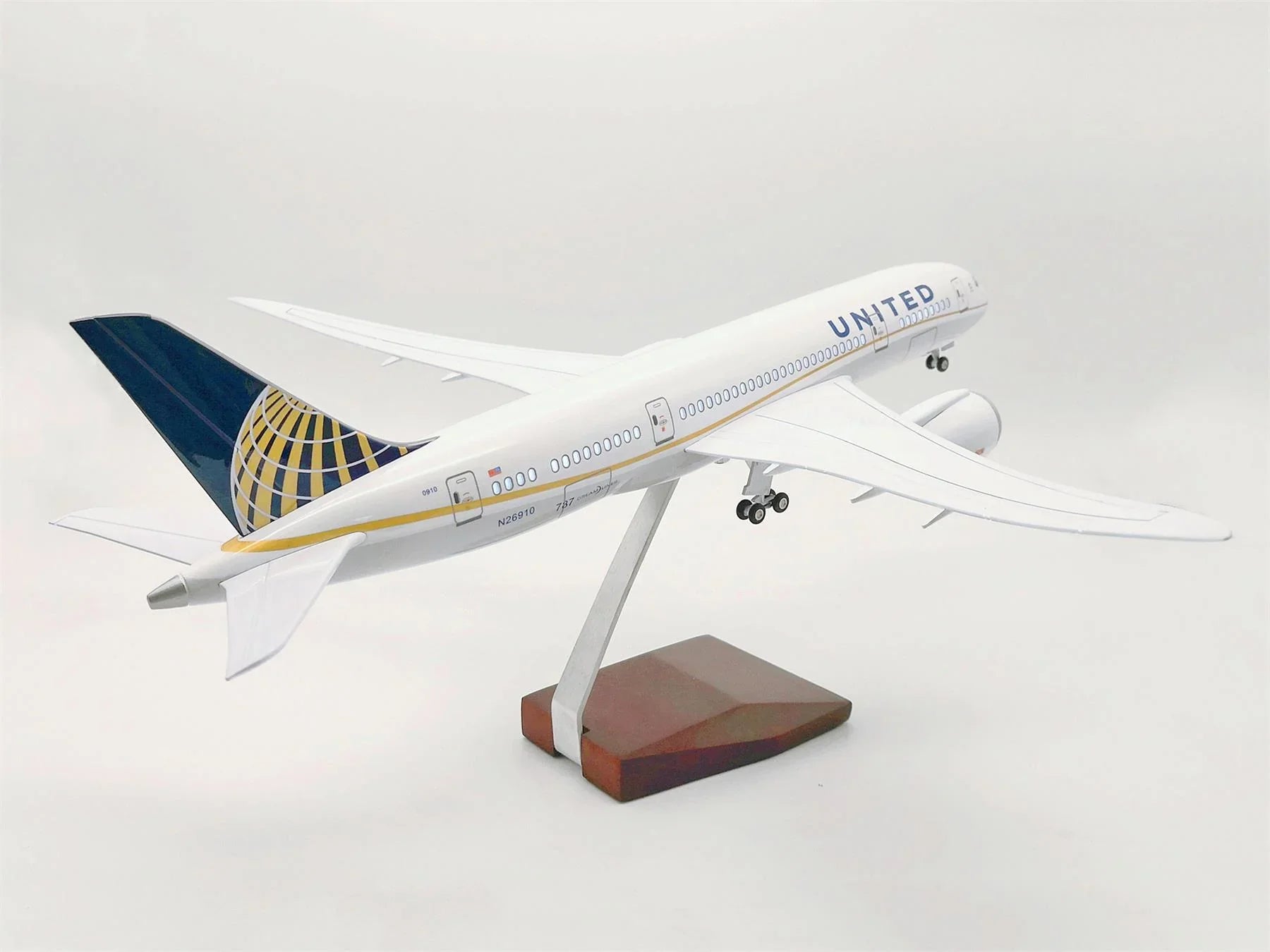 B787-9 United Airlines – Scale 1:130 (43 cm / 16.9 in) - Gallery 2