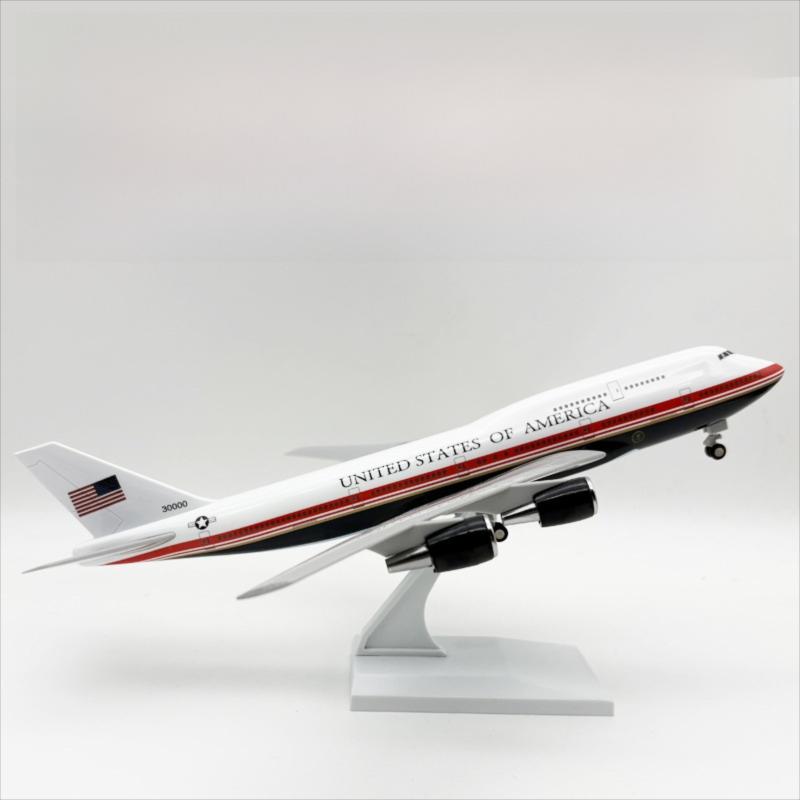 Boeing 747-200 New Air Force One Airplane Model — 1:200 Scale | 30cm / 11.8"