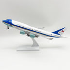 Boeing 747-200 Air Force One Airplane Model — 1:200 Scale | 30cm / 11.8"