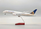 B787-9 United Airlines – Scale 1:130 (43 cm / 16.9 in)