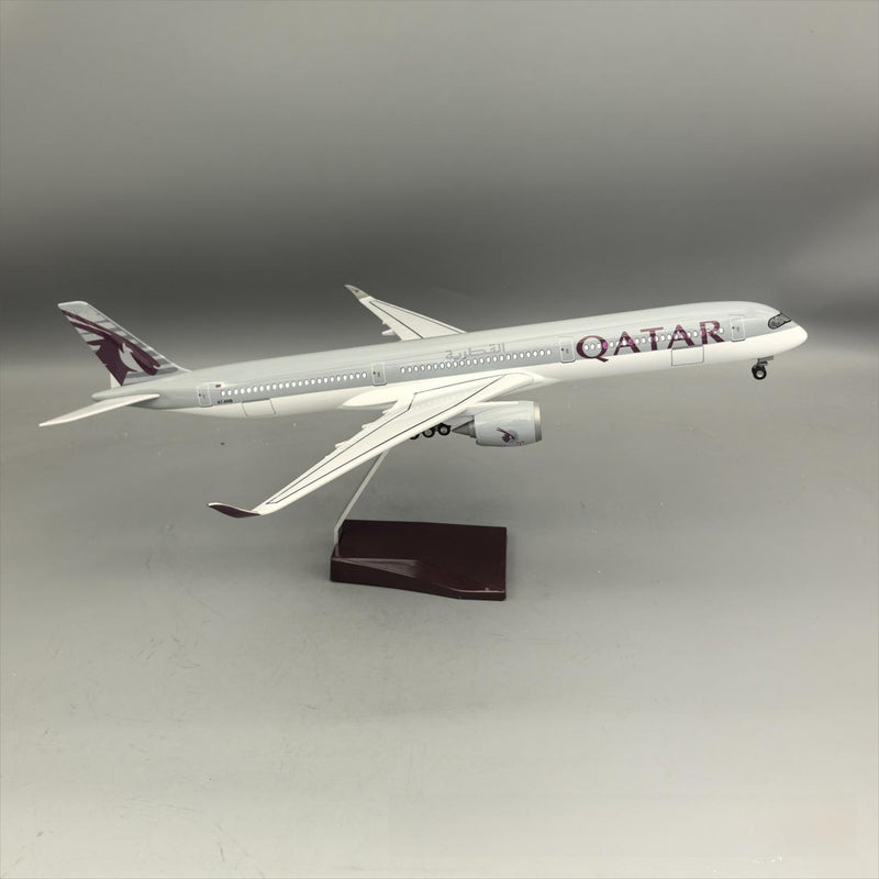 Qatar Airways Airbus A350-1000 Airplane Model — 1:157 Scale | 47cm / 18.5" - Image 2