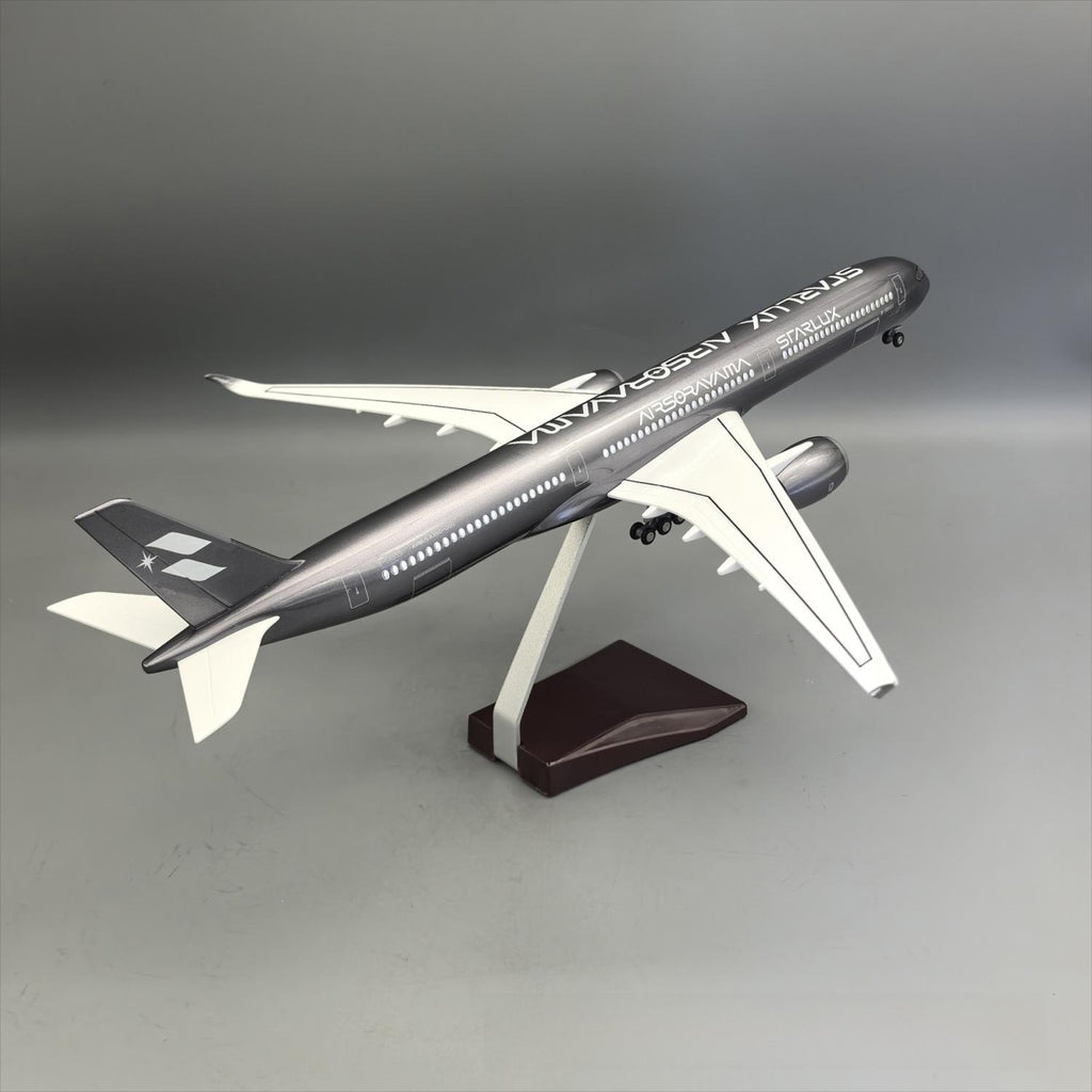 STARLUX Airlines Airbus A350-1000 "Empty Mountain Silver" Airplane Model — 1:157 Scale | 47cm / 18.5"