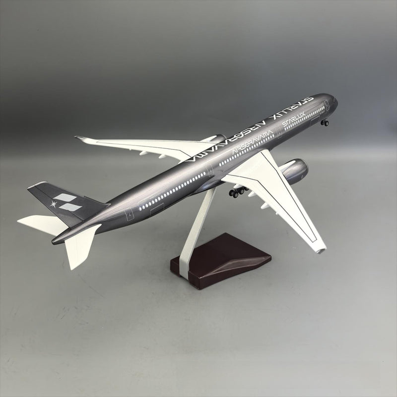 STARLUX Airlines Airbus A350-1000 "Empty Mountain Silver" Airplane Model — 1:157 Scale | 47cm / 18.5" - Image 5