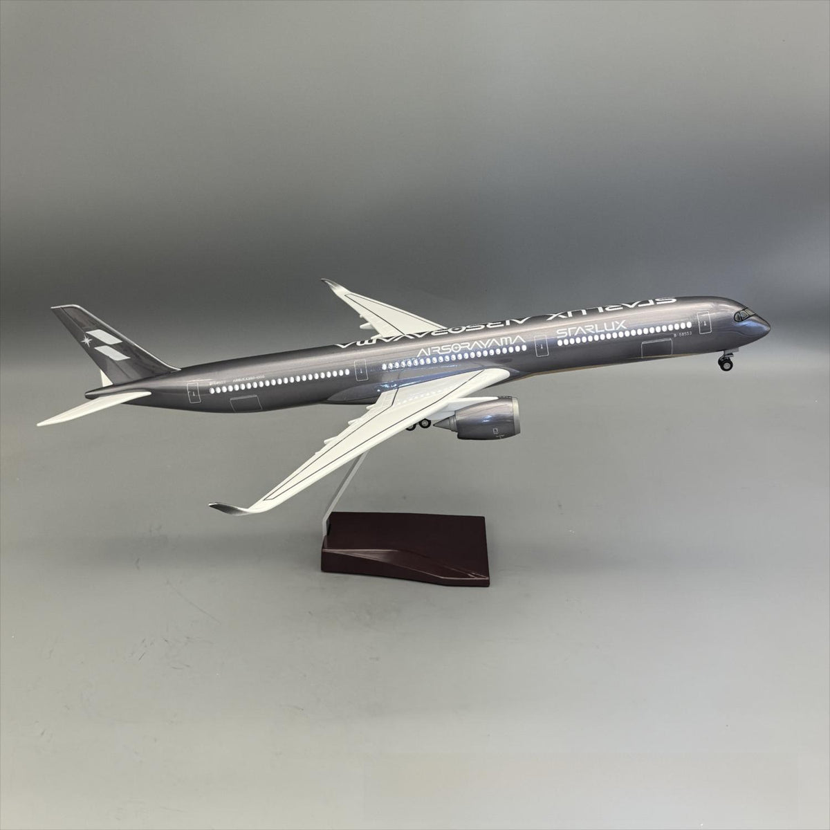 STARLUX Airlines Airbus A350-1000 "Empty Mountain Silver" Airplane Model — 1:157 Scale | 47cm / 18.5"
