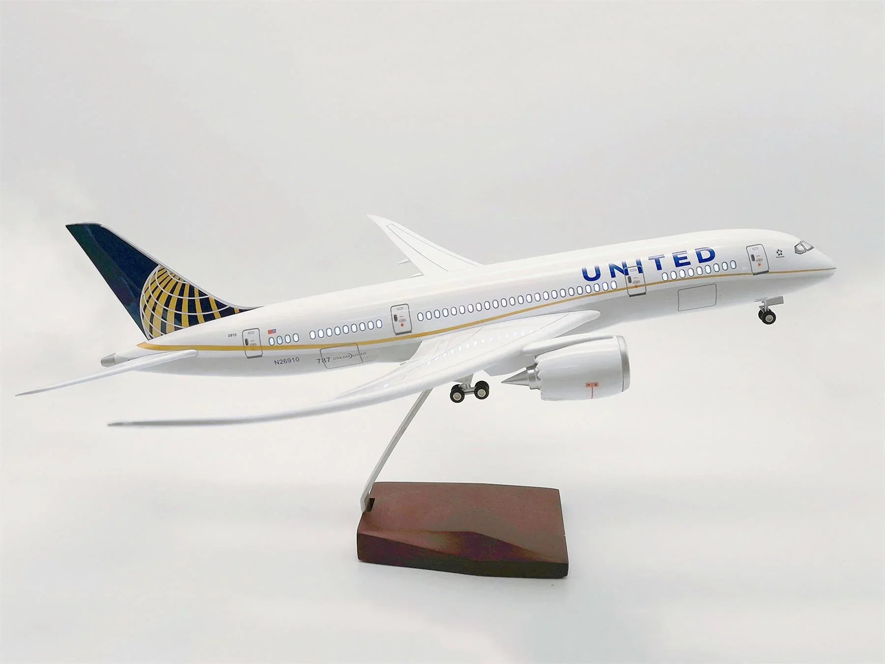 B787-9 United Airlines – Scale 1:130 (43 cm / 16.9 in) - Gallery 4