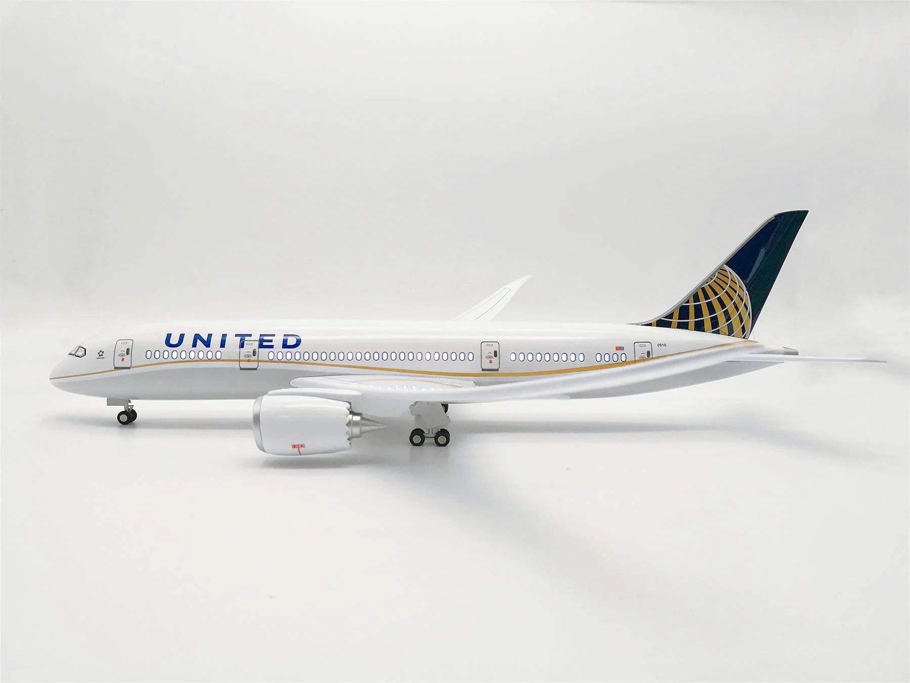 Boeing 787-9 de United Airlines – Escala 1:130 (43 cm / 16,9 pulgadas)