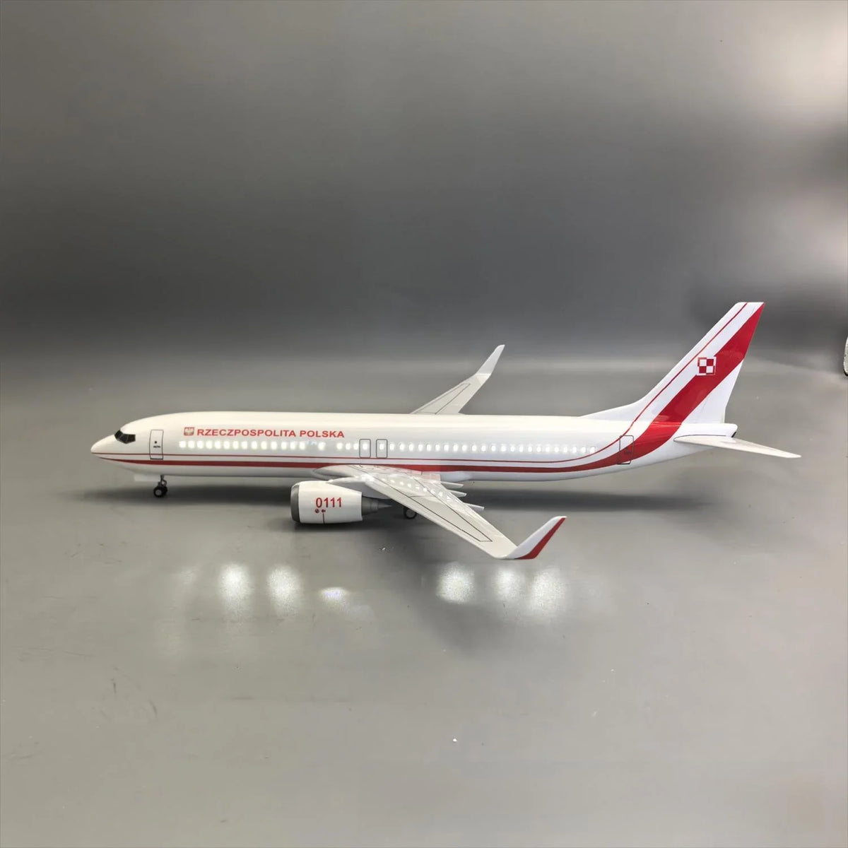 Polish Air Force Boeing 737-800 "Rzeczpospolita Polska" Government Special Plane Model — 1:85 Scale | 47cm / 18.5"