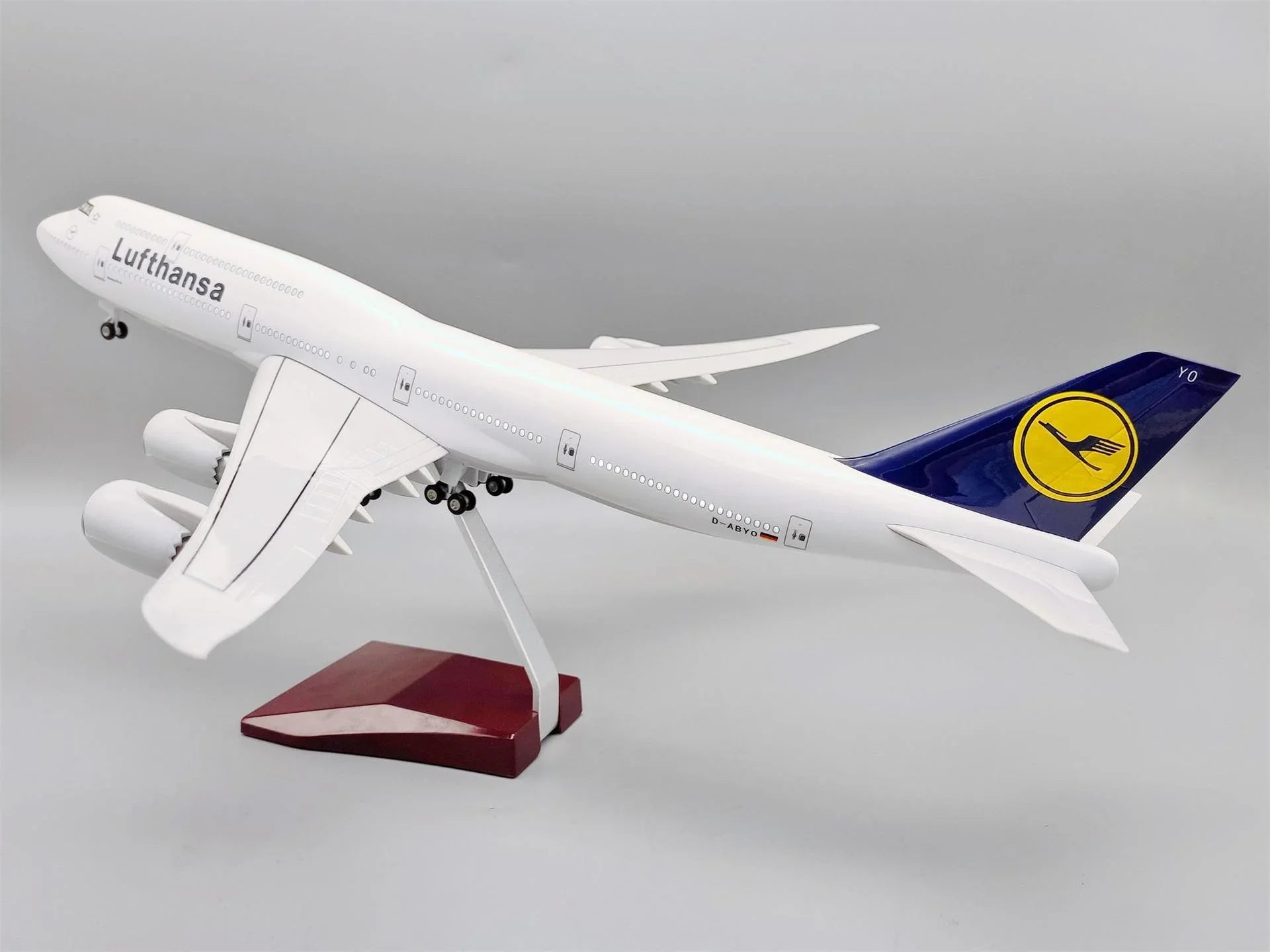 B747 Lufthansa- Scale 1/150 - 47cm - 18.5 in - Gallery 12
