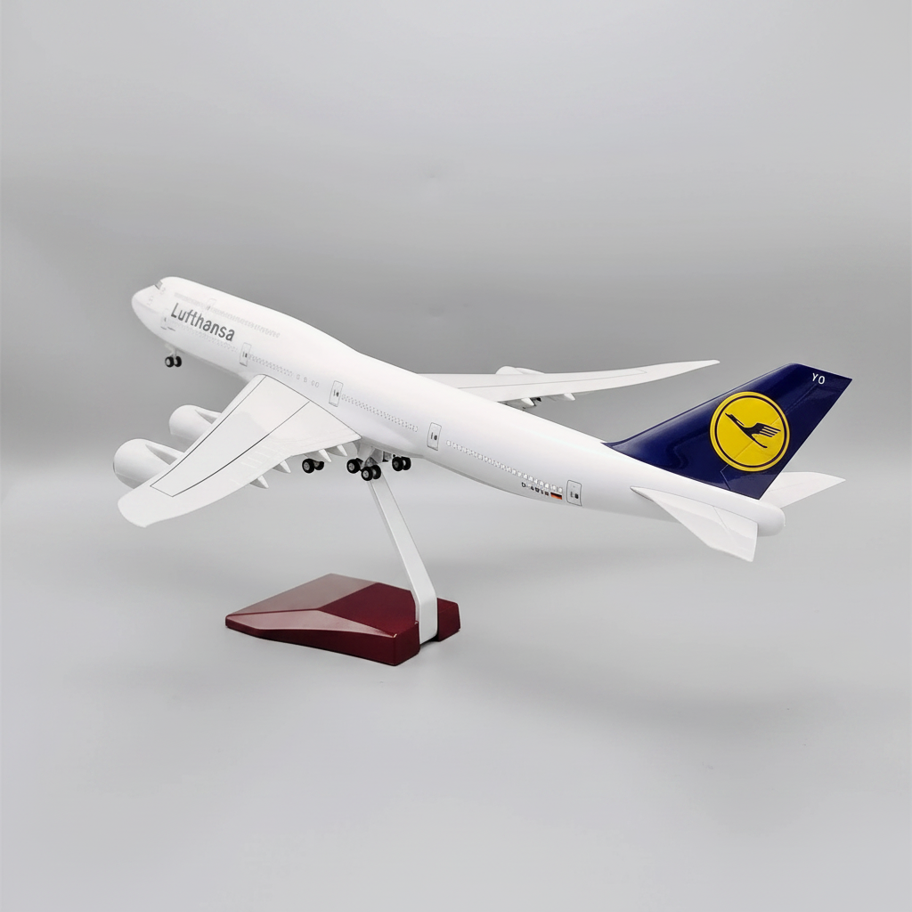 B747 Lufthansa- Scale 1/150 - 47cm - 18.5 in