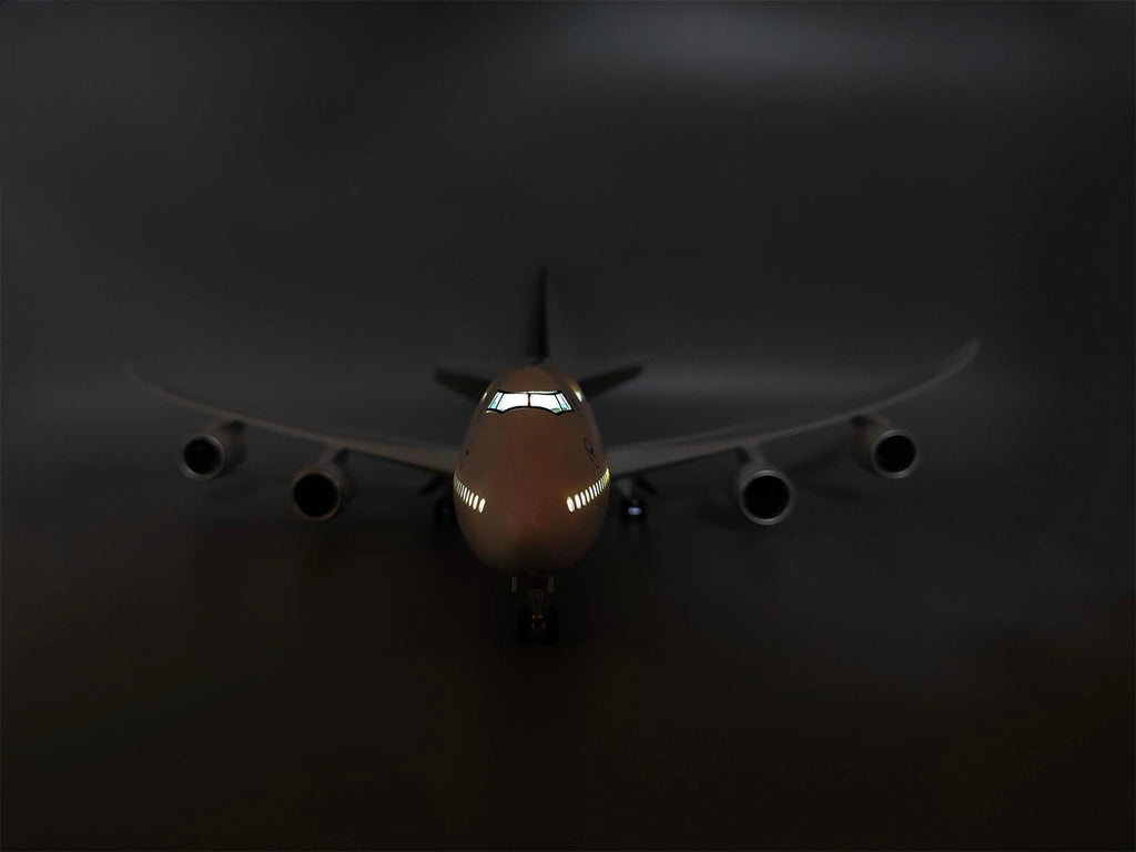 B747 Lufthansa - Escala 1/150 - 47 cm - 18,5 pulgadas 