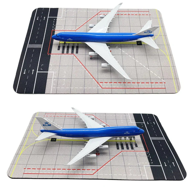 Silicone Runway Mat – 30×20 cm (11.8 × 7.87 in) - Image 3