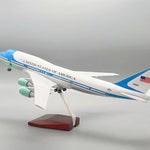 Boeing 747 Air Force One 1:150 – 47 cm / 18.5 in – LED Lights - Thumbnail 4