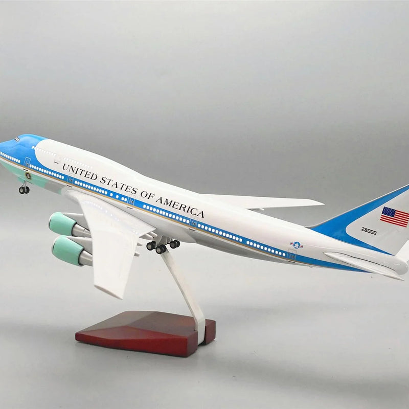 Boeing 747 Air Force One 1:150 – 47 cm / 18.5 in – LED Lights - Image 4
