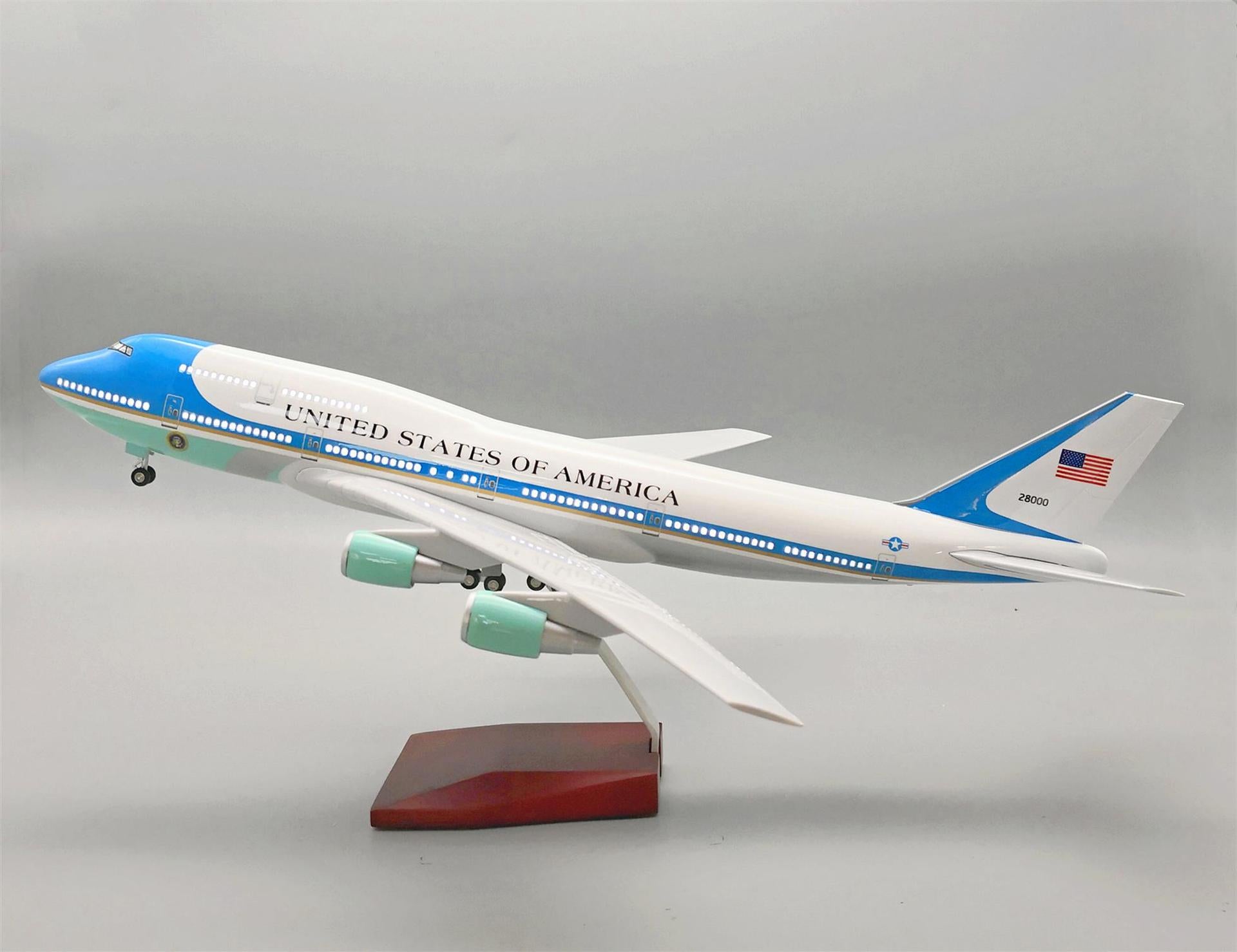 B747 Air Force One - AF1 - Scale 1/150 - 47cm - 18.5 in - Airplane Model
