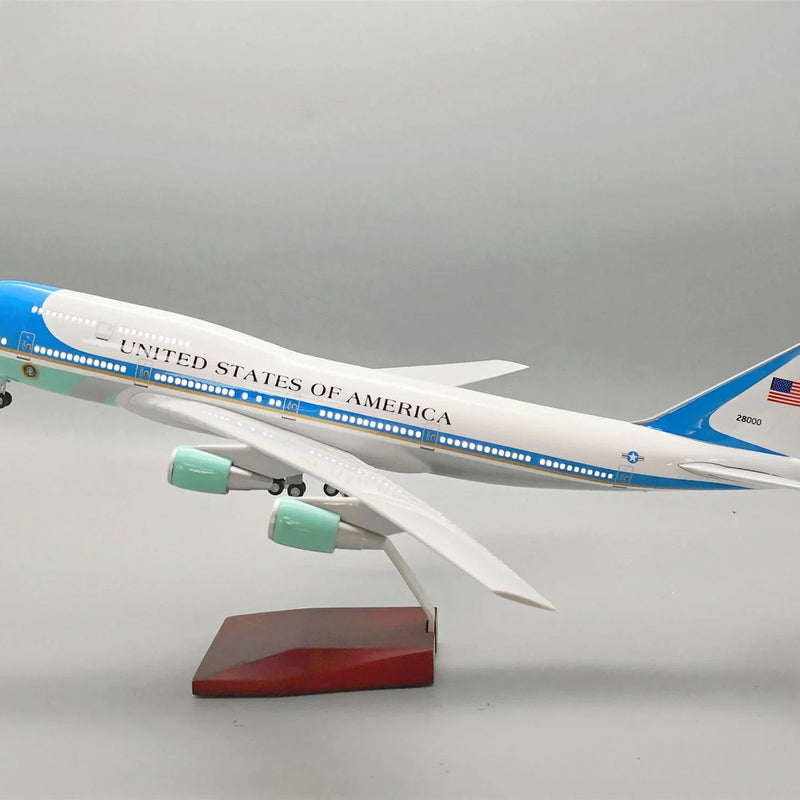 Boeing 747 Air Force One 1:150 – 47 cm / 18.5 in – LED Lights - Image 5