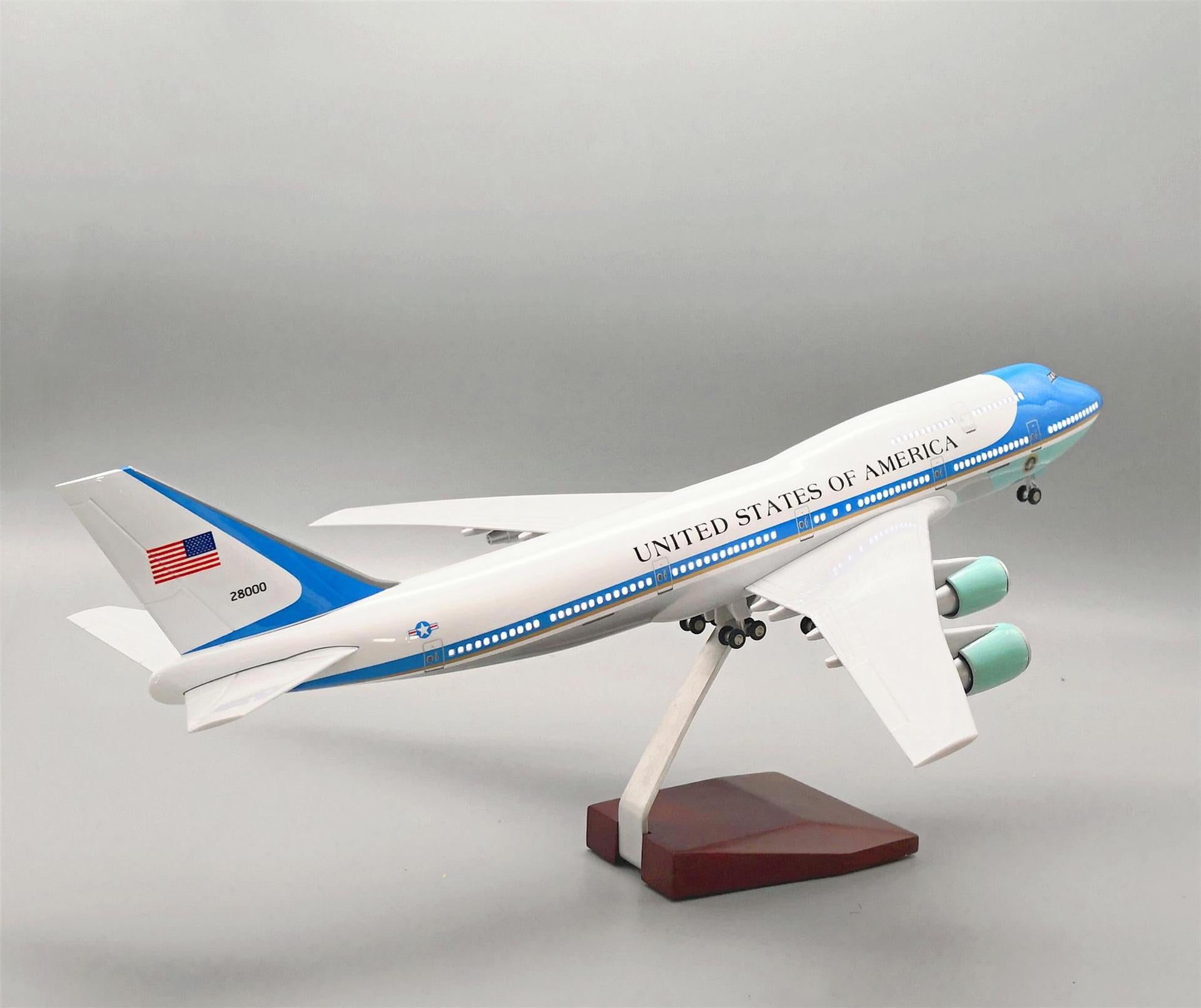 B747 Air Force One - AF1 - Scale 1/150 - 47cm - 18.5 in - Airplane Model
