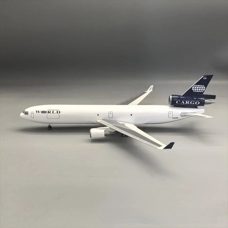 World Airways Cargo MD-11F 1:130 – 47 cm / 18.5 in - Image 3