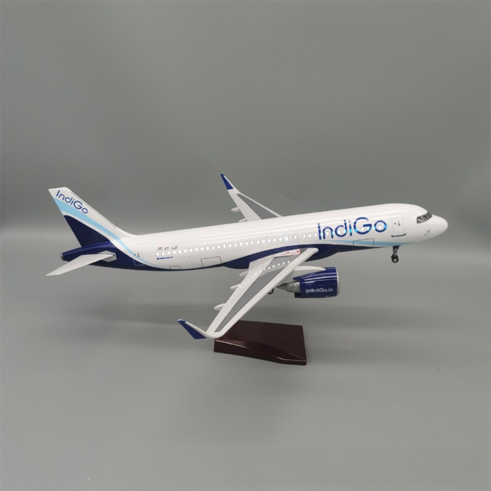 A320 Neo Indigo – 1:80 Scale (47cm / 18.5in)
