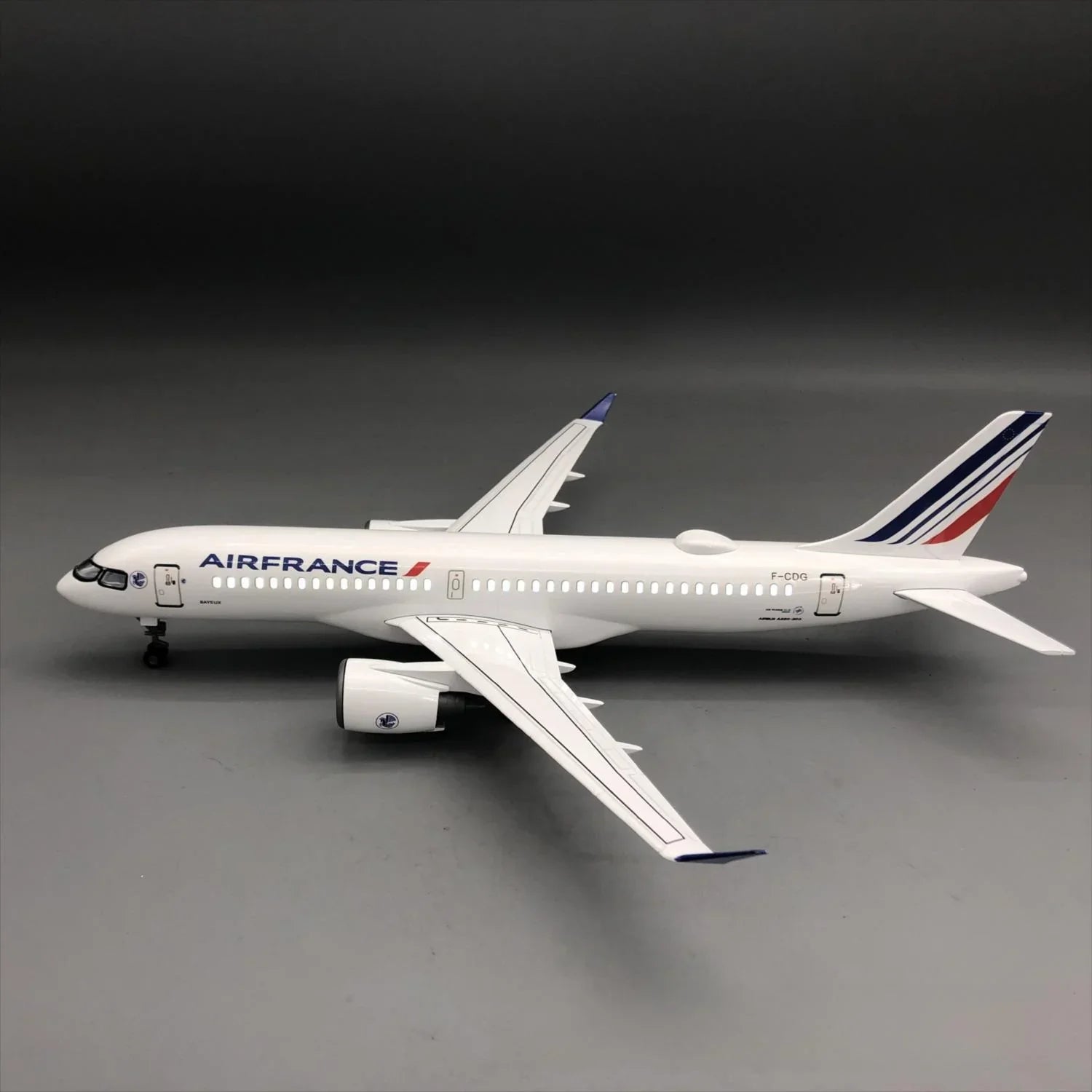 Air France Airbus A220-300 1:100 – 38 cm / 15.0 in – LED Lights - Gallery 2