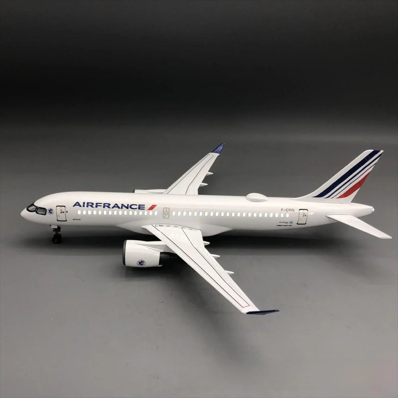 Air France Airbus A220-300 1:100 – 38 cm / 15.0 in – LED Lights - Image 2