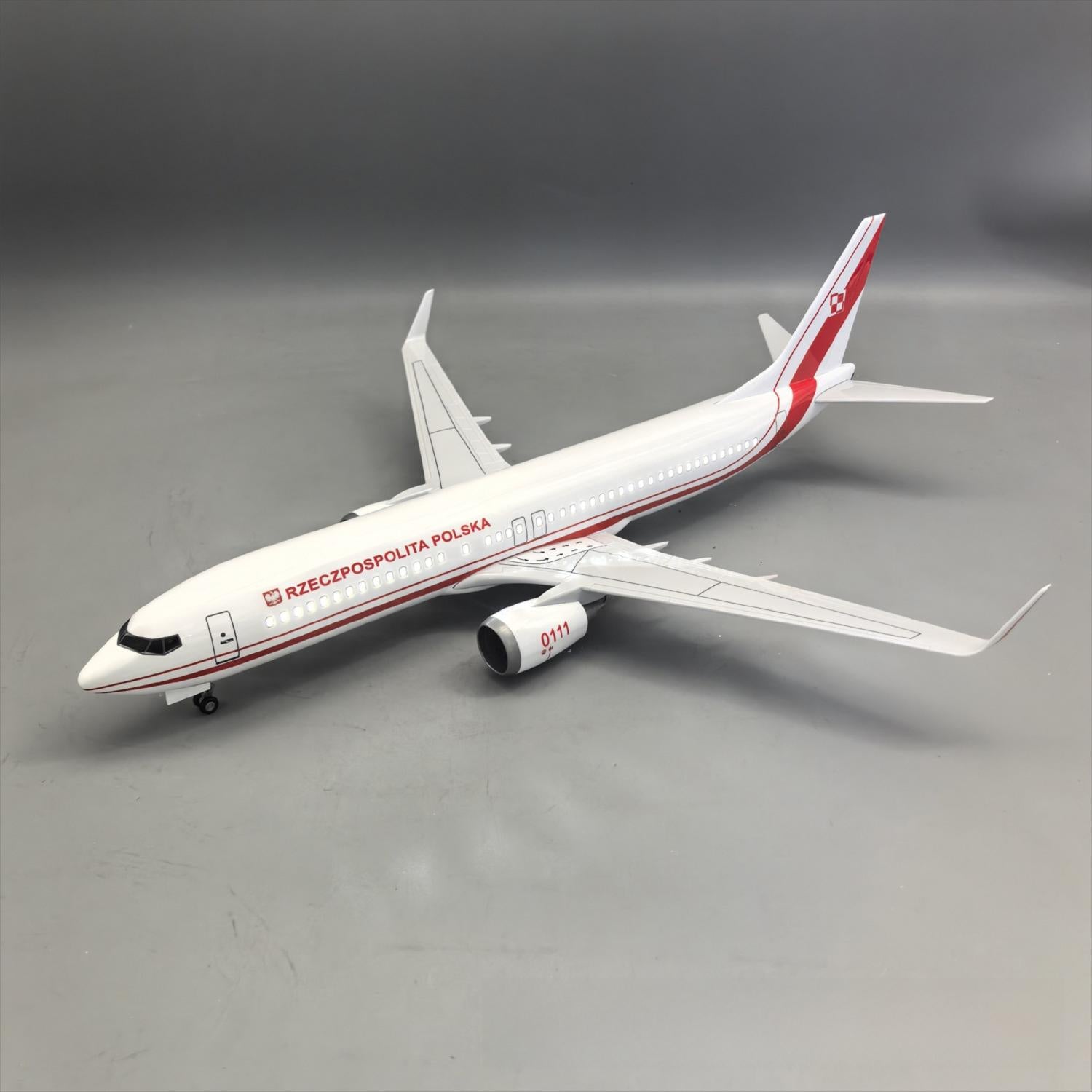 Polish Air Force Boeing 737-800 "Rzeczpospolita Polska" Government Special Plane Model — 1:85 Scale | 47cm / 18.5" - Gallery 3