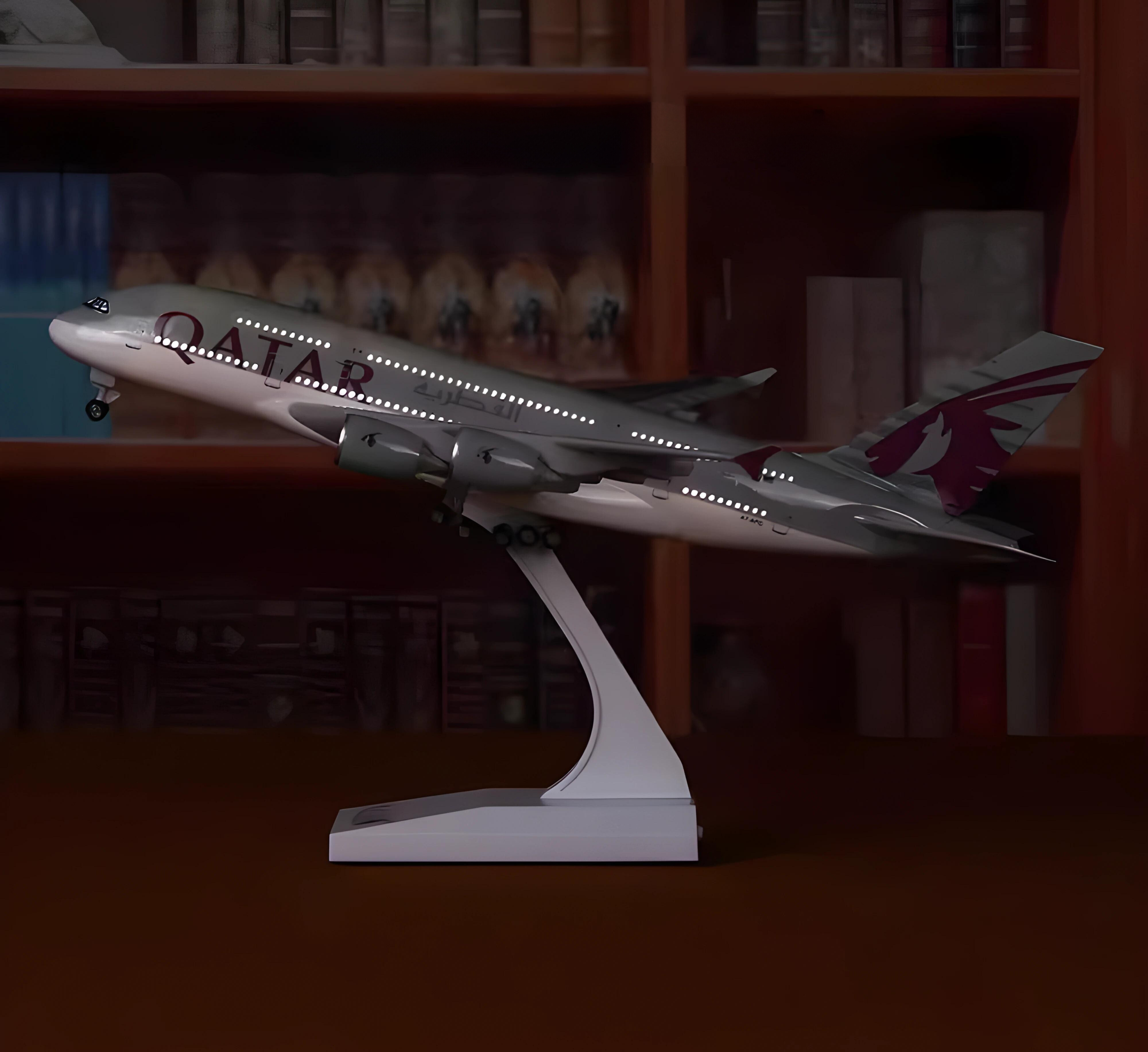 A380 Qatar- 30cm - 11.8in - LED & Sound