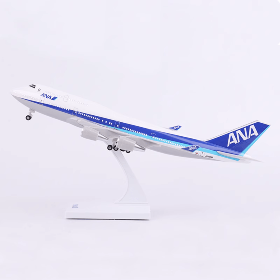 B747 ANA - 30cm - 11,8in - LED y sonido - Modelo de avión