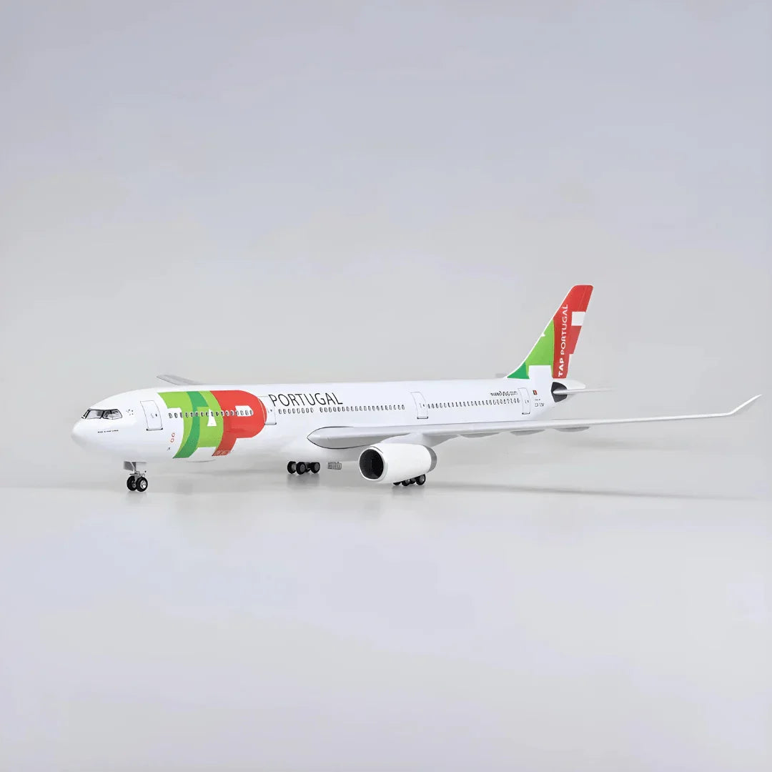 A330 TAP Air Portugal - Scale 1/135 - 47cm - 18.5 in - Airplane Model - Gallery 3