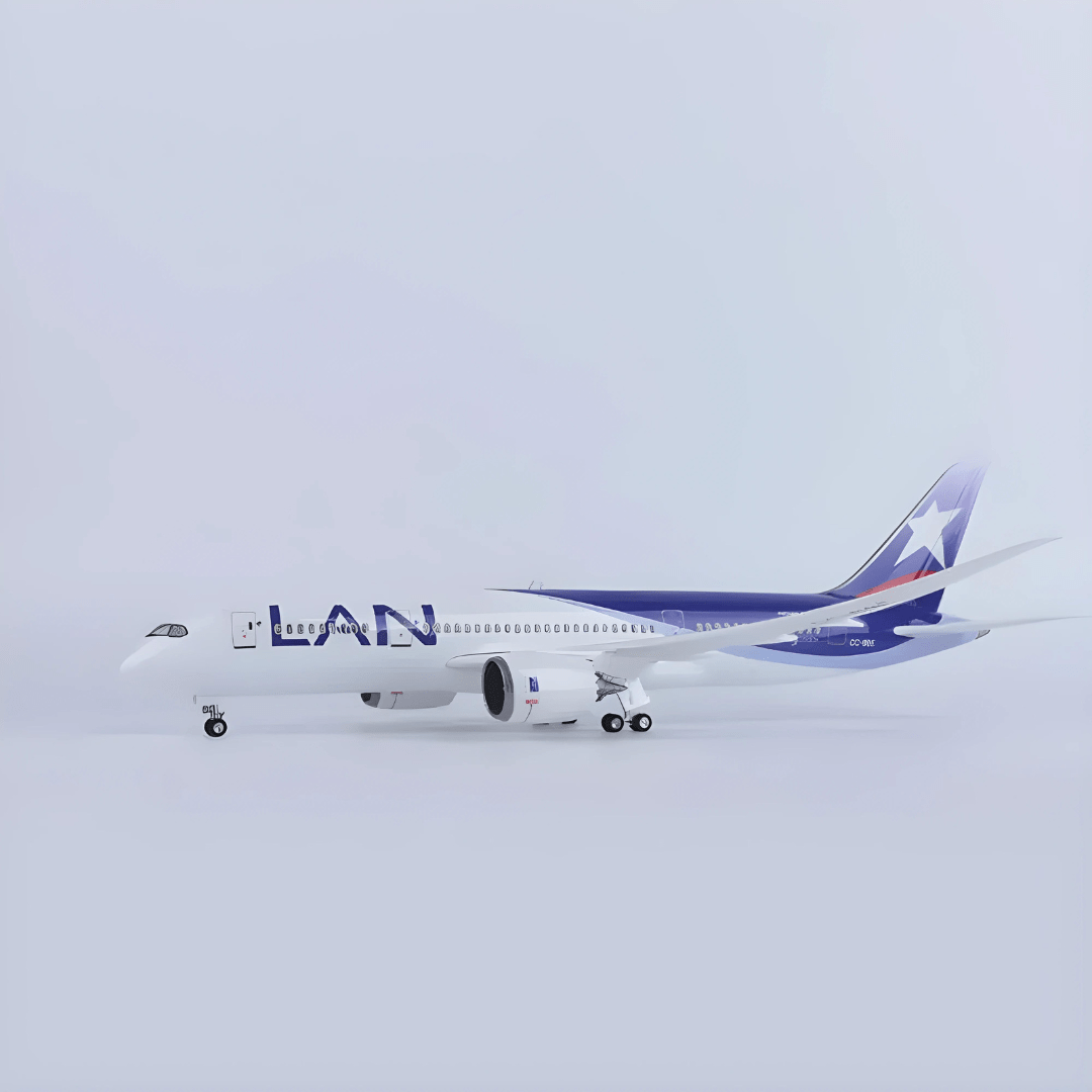 B787 LAN - Escala 1/130 - 43cm - 16,9 pulgadas