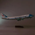 Boeing 747 Air Force One 1:150 – 47 cm / 18.5 in – LED Lights