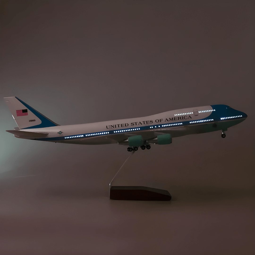 B747 Air Force One - AF1 - Scale 1/150 - 47cm - 18.5 in - Airplane Model