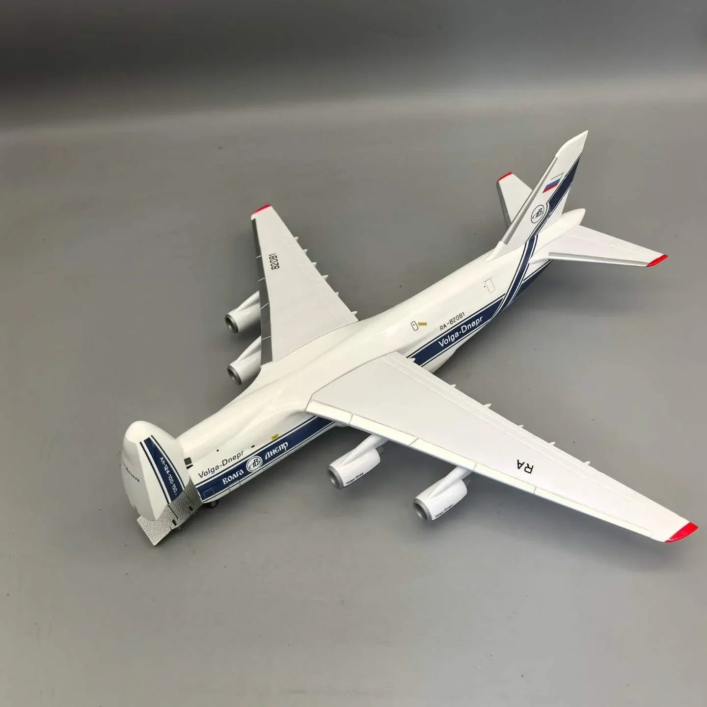 Antonov An-124 Volga-Dnepr Heavy Cargo – 1:165 Scale Model - Gallery 3