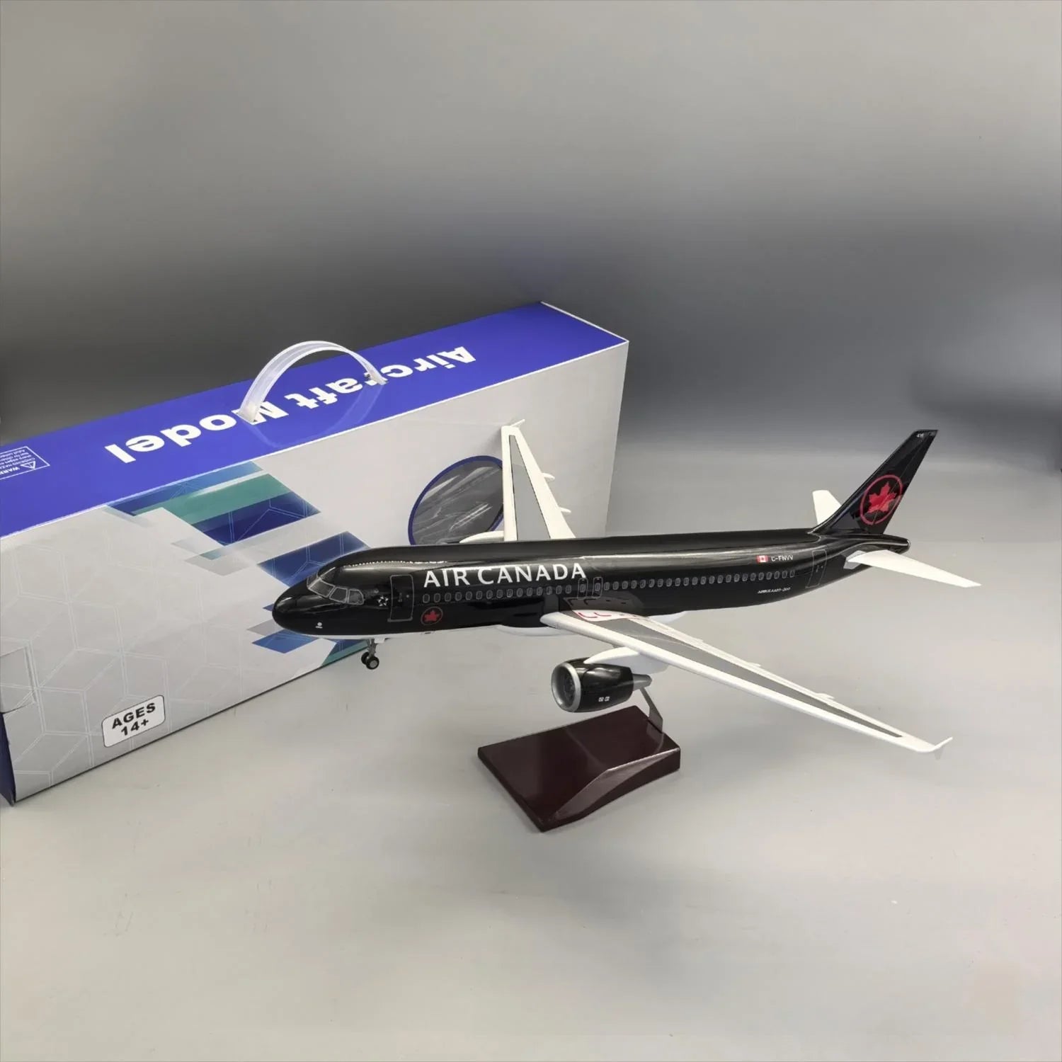Air Canada Airbus A320-200 1:80 – 47 cm / 18.5 in – LED Lights - Gallery 7