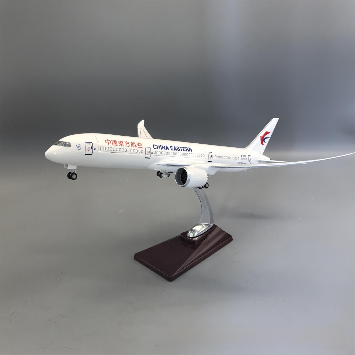 China Eastern Airlines Boeing 787-9 Dreamliner – 42 cm / 16.5 in – Interior de cabina abrible - Gallery 6
