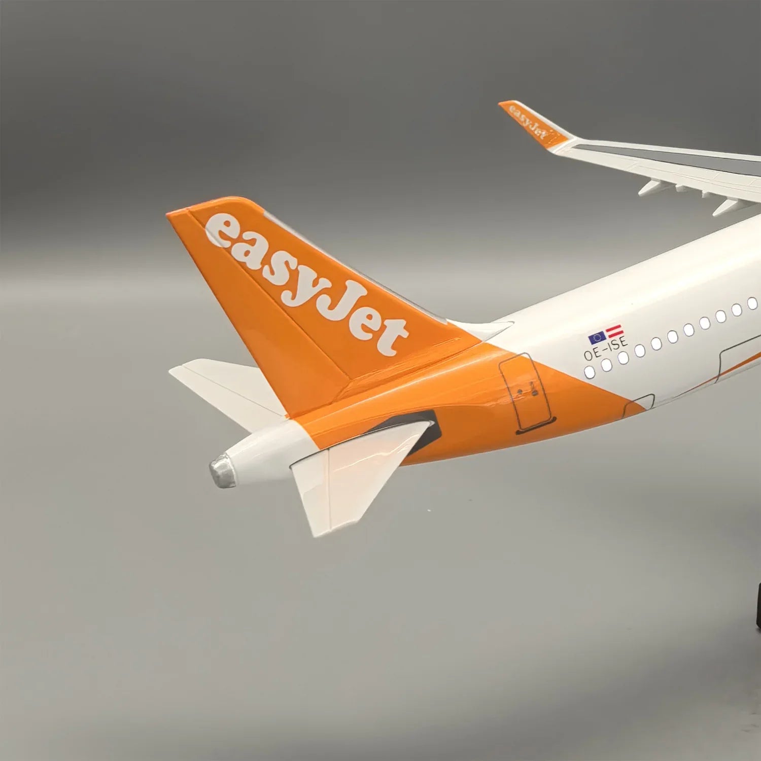 A321neo EASYJET - SCALE 1/100 - 44CM - 18.5 IN - AIRPLANE MODEL