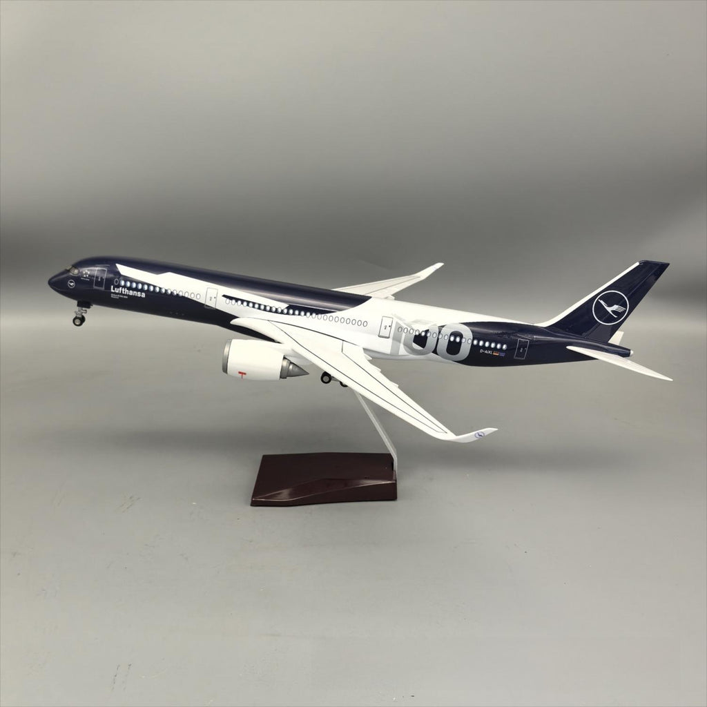 Lufthansa Airbus A350-900 "Centennial 1926–2026" – 47 cm / 18.5 in – Voice-Activated LED Display Model