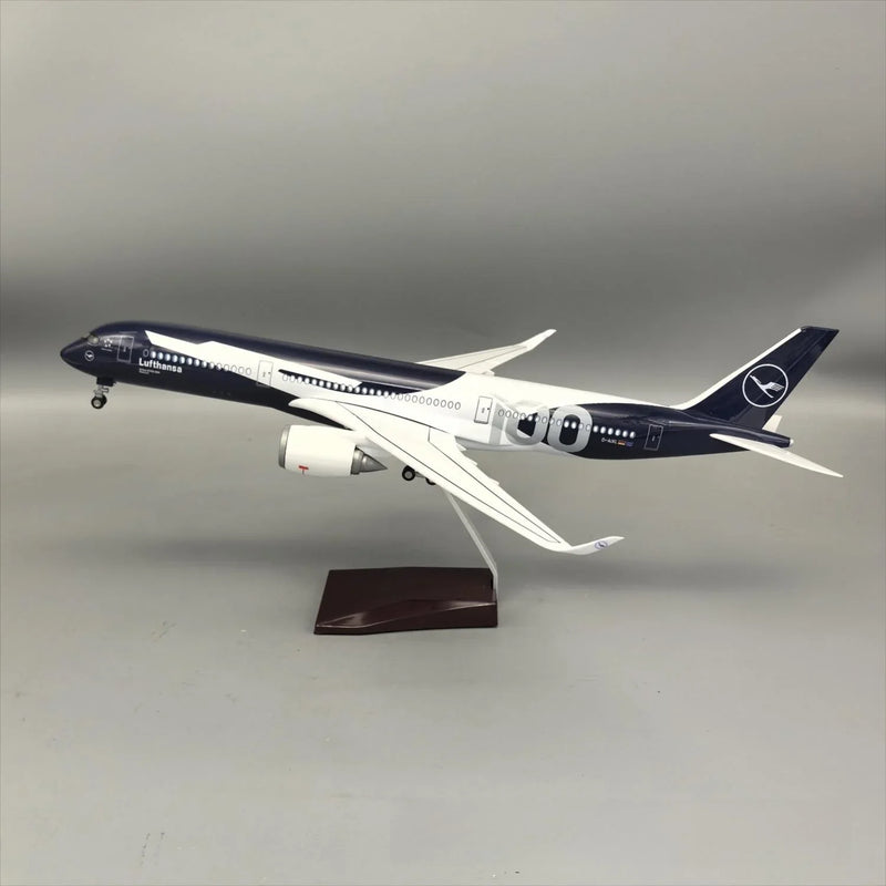 Lufthansa Airbus A350-900 "Centennial 1926–2026" – 47 cm / 18.5 in – Voice-Activated LED Display Model - Image 4
