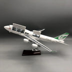 Mahan Air Boeing 747-400 1:150 – 47 cm / 18.5 in – Opening Cabin Interior & LED Lights