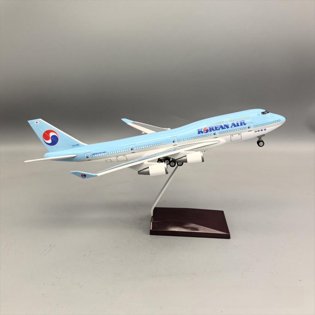 Korean Air Boeing 747-400 – 37 cm / 14.6 in – Luxury Solid Desktop Display Model