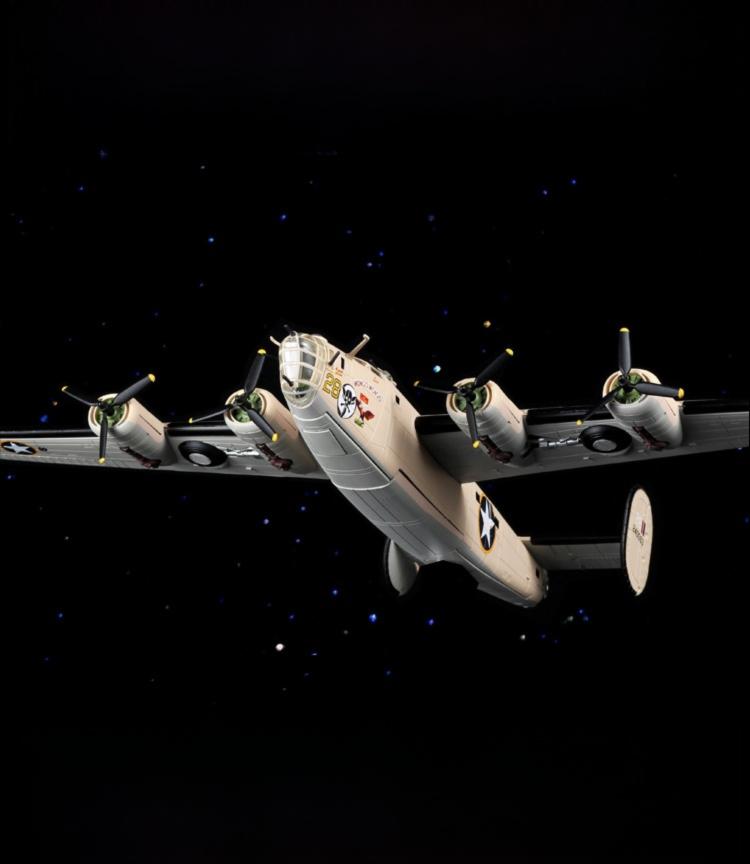 WWII U.S. Army Air Forces B-24D Liberator Heavy Bomber 1:72 – 29 cm / 11.4 in – Premium Diecast Zinc Alloy Military Model  HTML