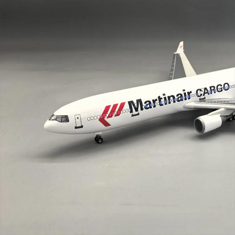Martinair Cargo MD-11F 1:130 – 47 cm / 18.5 in – LED Lights - Image 3