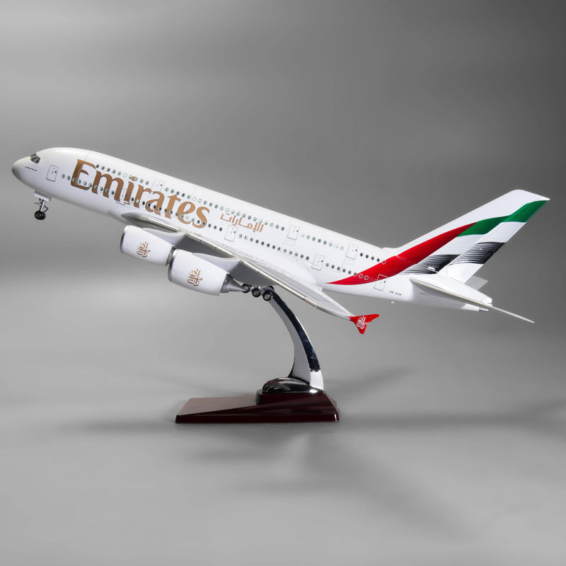 Airbus A380 Emirates 1:160 – 47 cm / 18.5 in – Opening Interior - Image 4