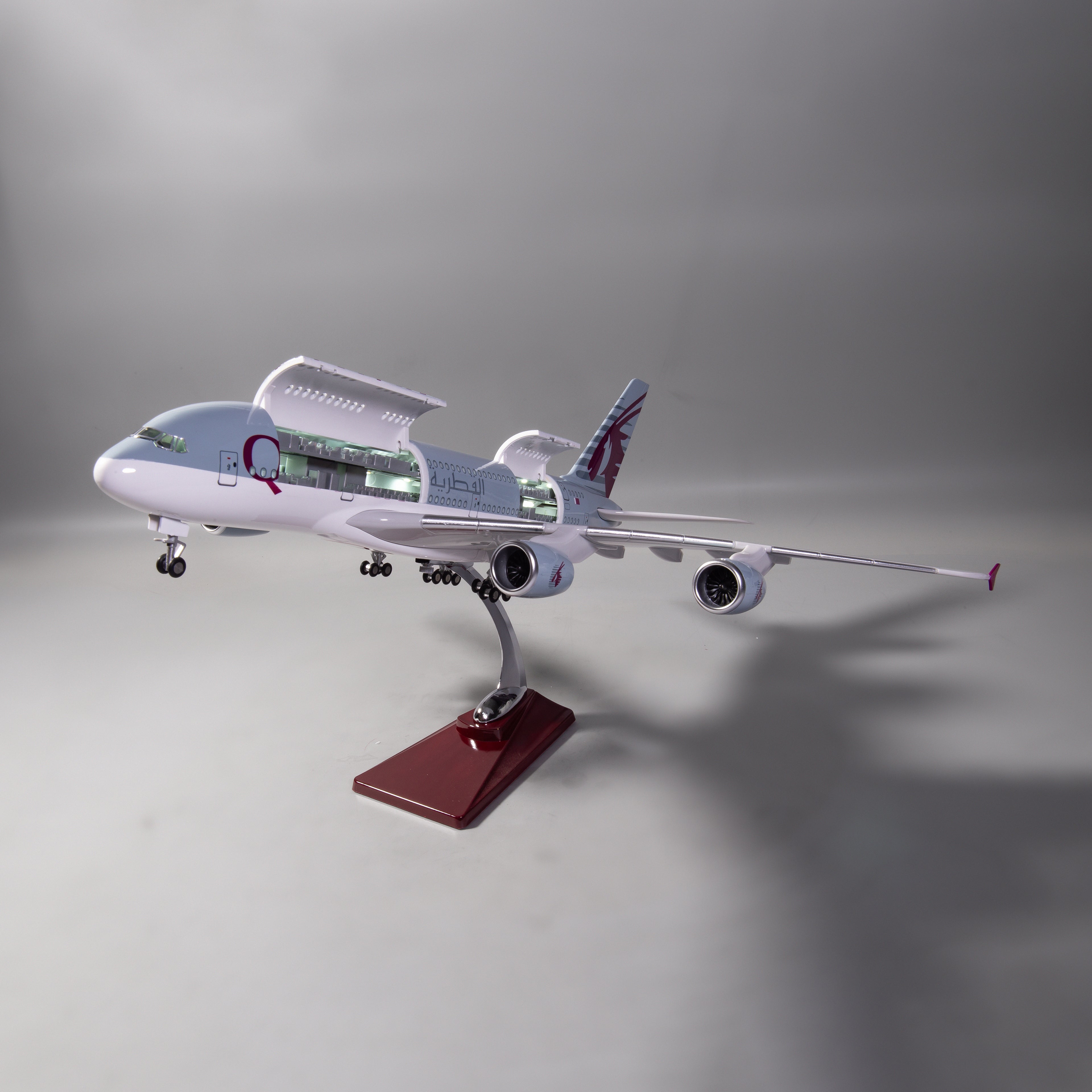 Airbus A380 Qatar Model - Opening Interior - 1:160 Scale - 18.5"/47cm