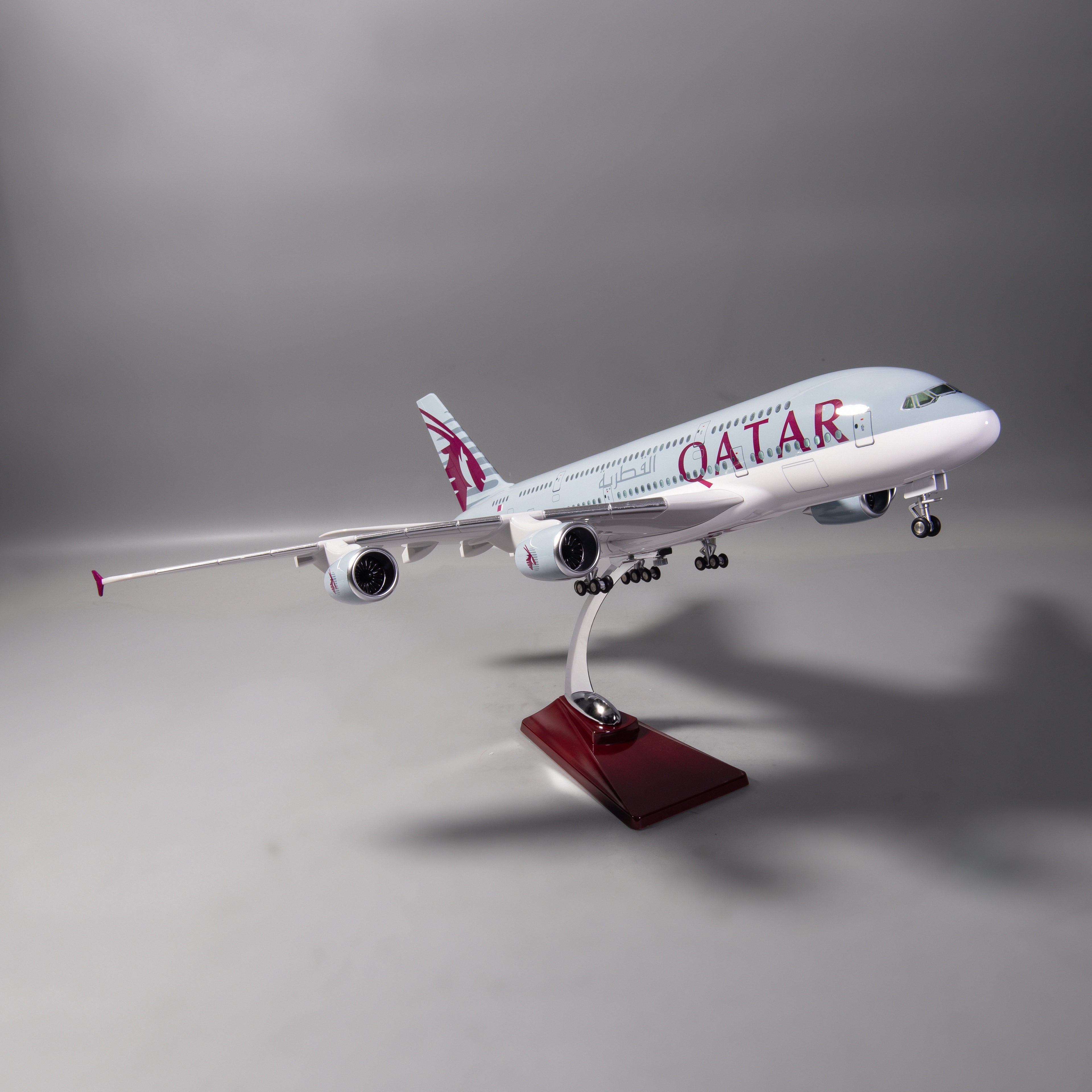 Airbus A380 Qatar Model - Opening Interior - 1:160 Scale - 18.5"/47cm