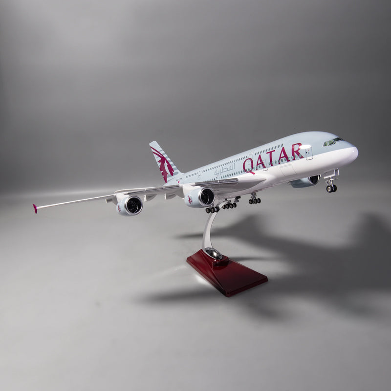 Airbus A380 Qatar 1:160 – 47 cm / 18.5 in – Opening Interior - Image 5