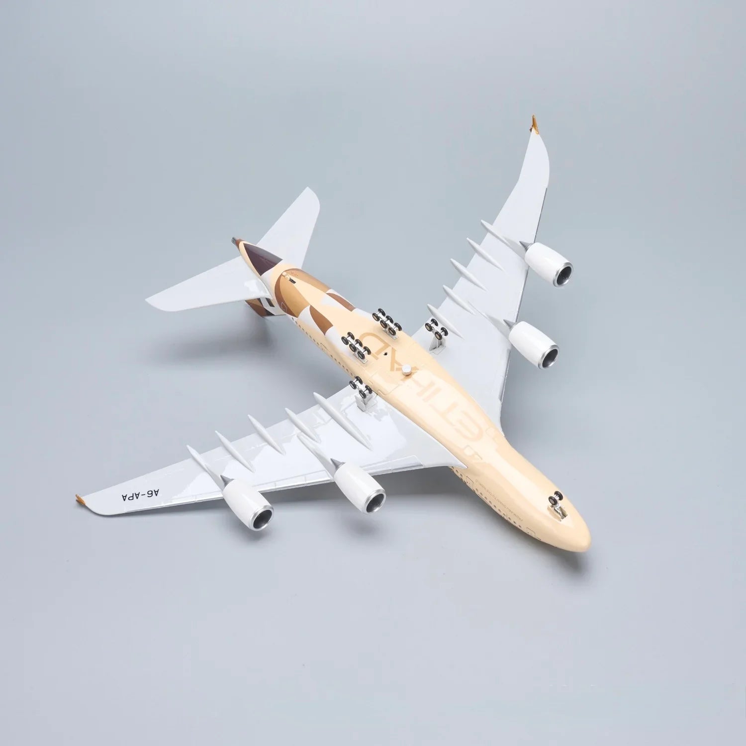Etihad Airways Airbus A380 1:160 – 45.5 cm / 17.9 in – Opening Cabin Interior - Gallery 9