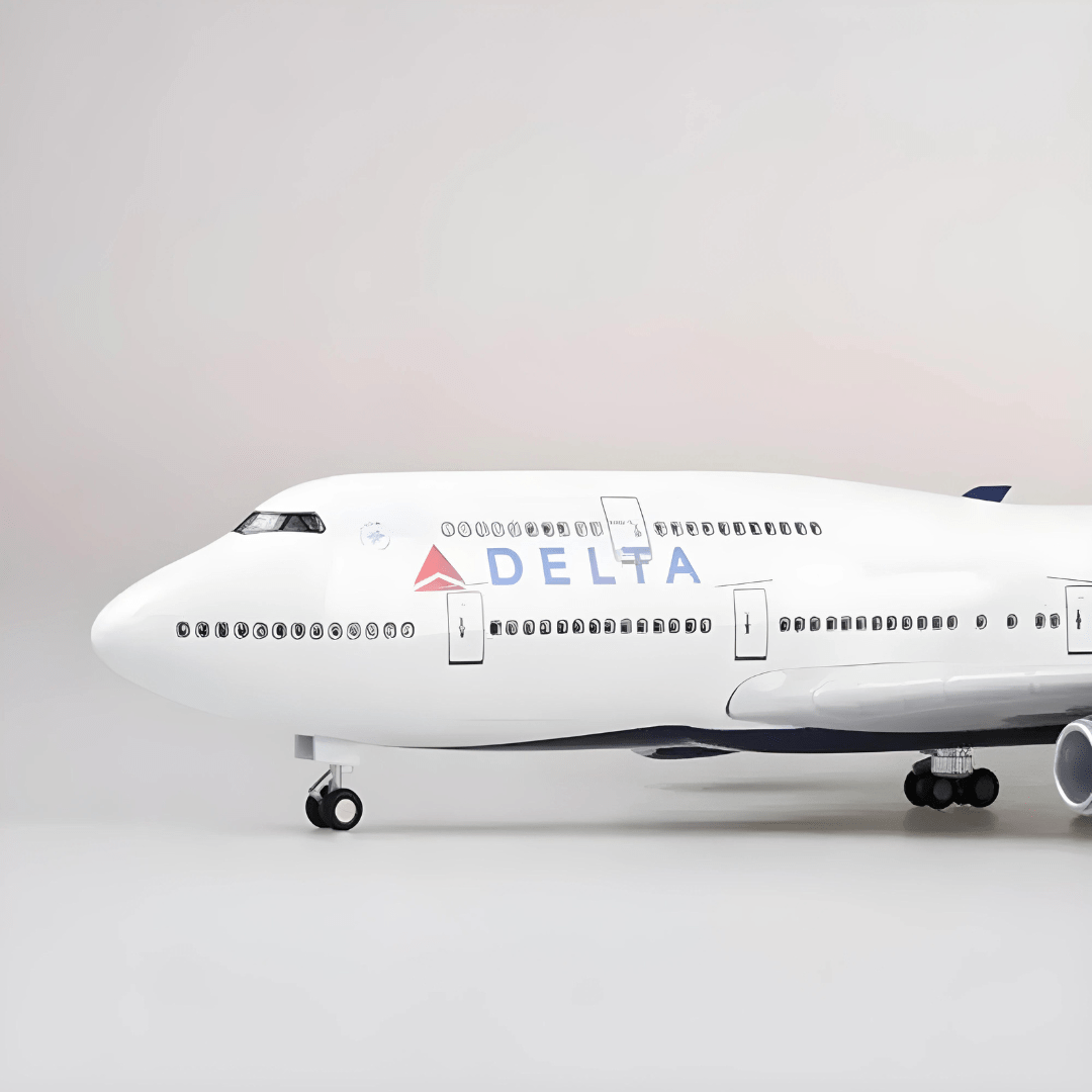 B747 Delta - Scale 1/150 - 47cm - 18.5 in - Airplane Model
