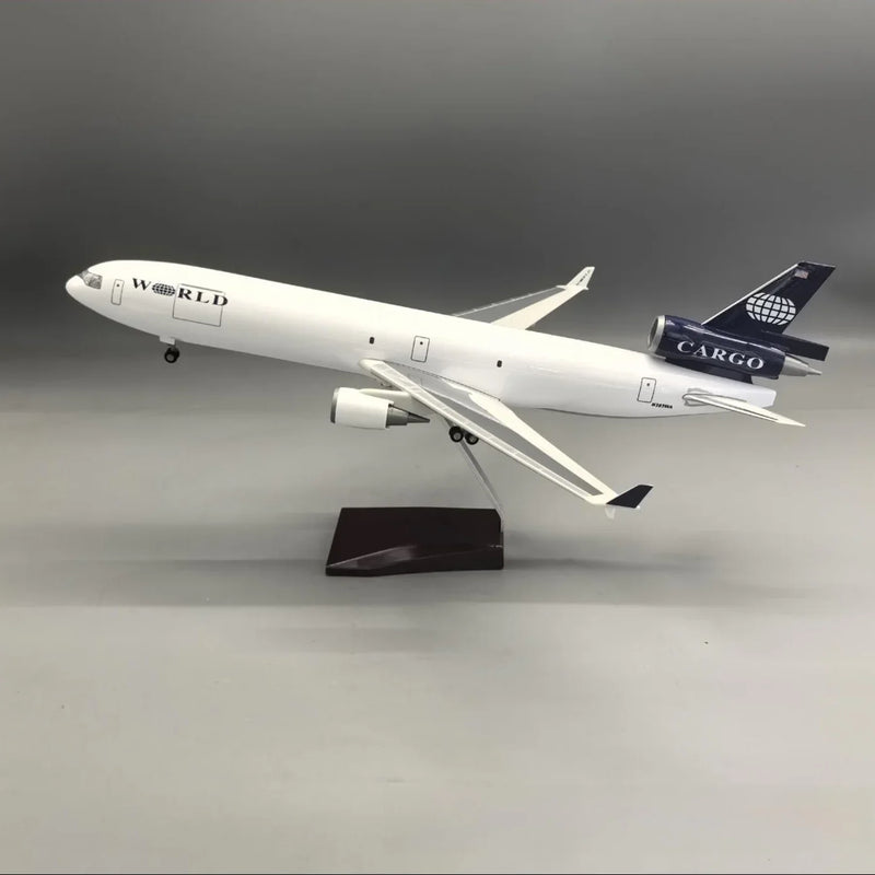 World Airways Cargo MD-11F 1:130 – 47 cm / 18.5 in - Image 7